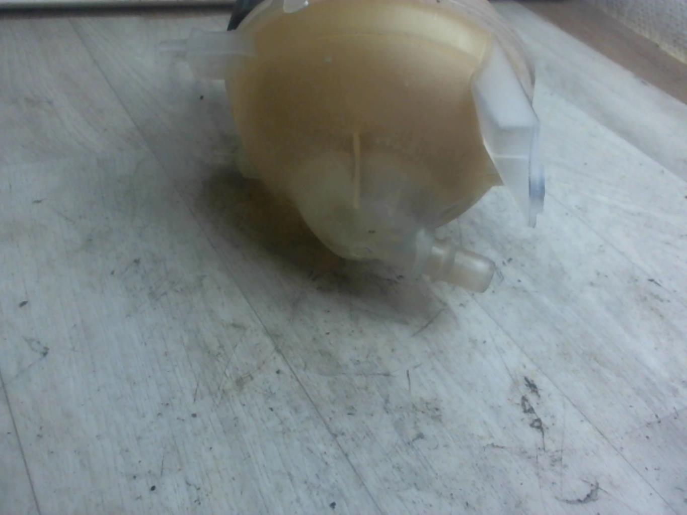 Vase d'expansion CITROEN C4 2 PHASE 1 Diesel - 1