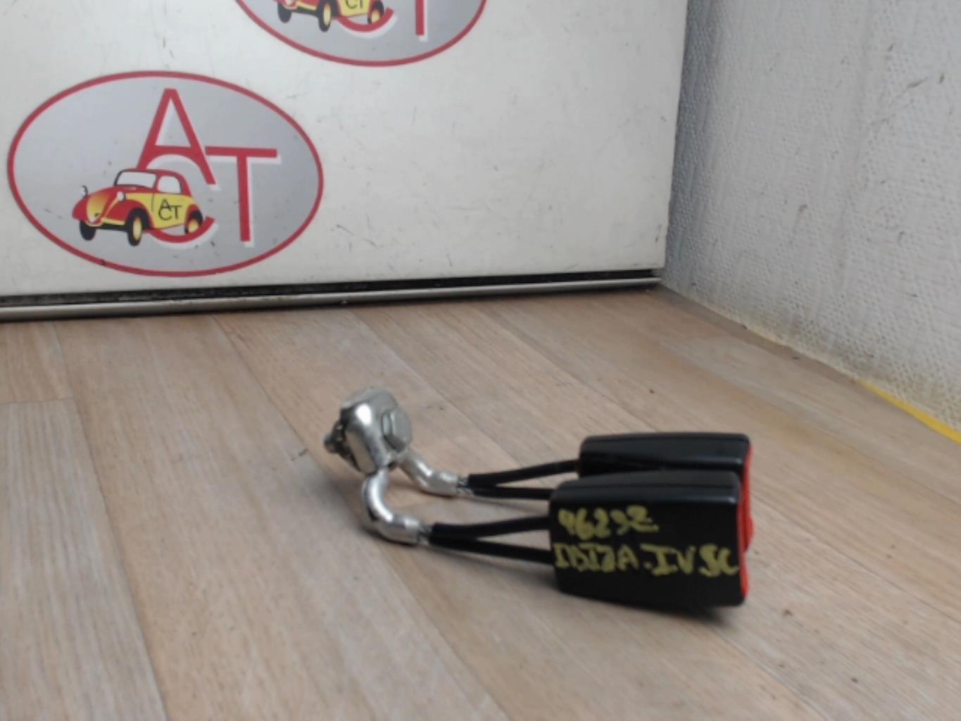 Aggancio cintura sicurezza posteriore centrale SEAT IBIZA 4 PHASE 1 COUPE Diésel - 1
