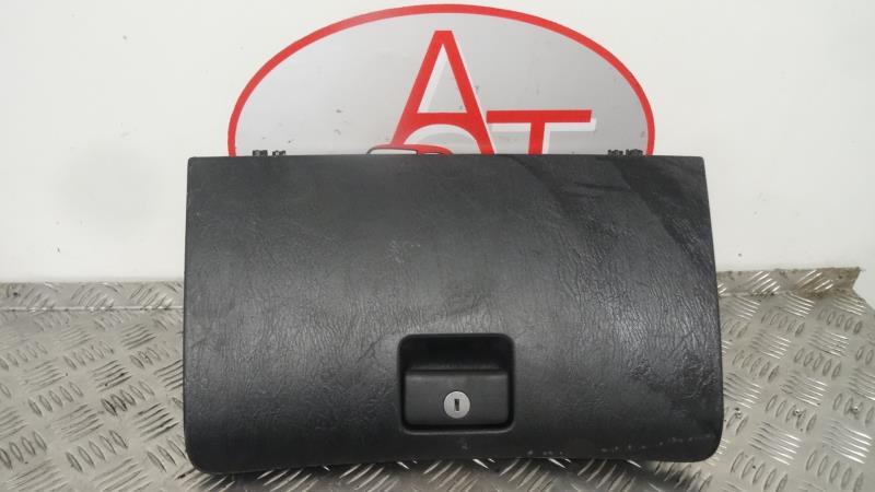 Boite a gants TOYOTA COROLLA 10 PHASE 2 Diesel - 1