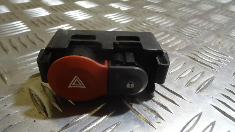 Bouton de warning RENAULT CLIO 3 PHASE 1 Diesel - 1