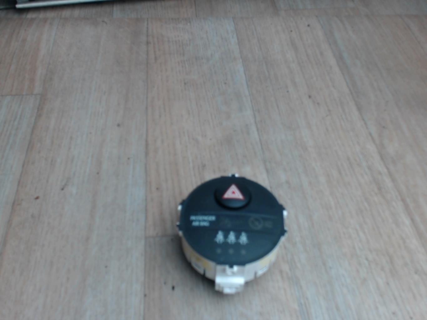 Interruttore luci emergenza TOYOTA YARIS 3 PHASE 2 Gasolina/Híbrido - 1