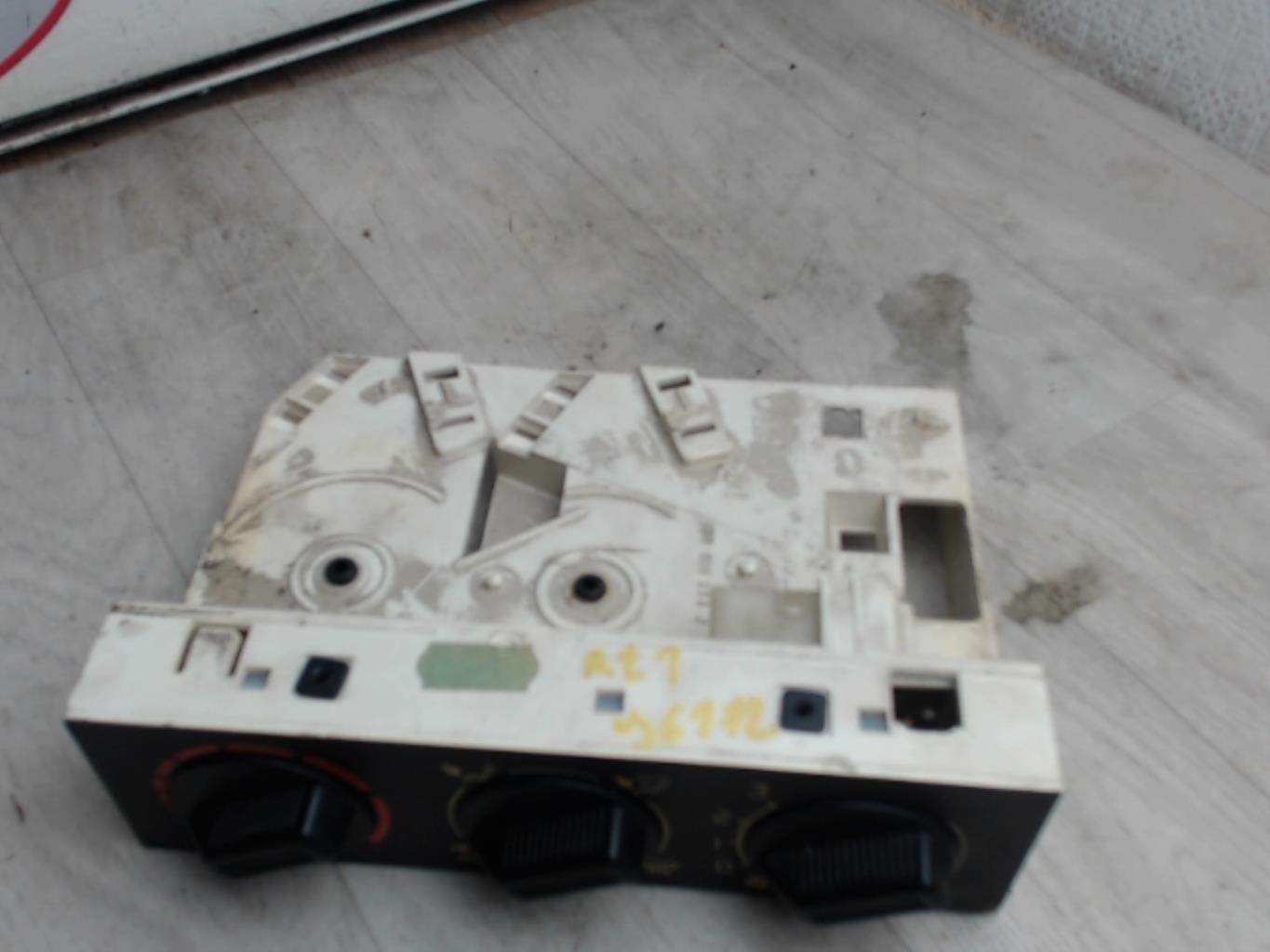 Commande chauffage RENAULT R21 PHASE 2 Essence - 1