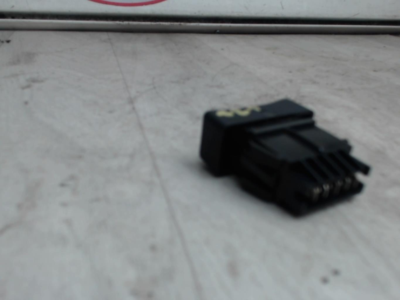 Commande de fermeture centralisee RENAULT R21  - 1
