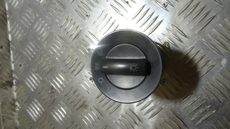 Commande de phare VOLKSWAGEN POLO 4 PHASE 1 Essence - 1