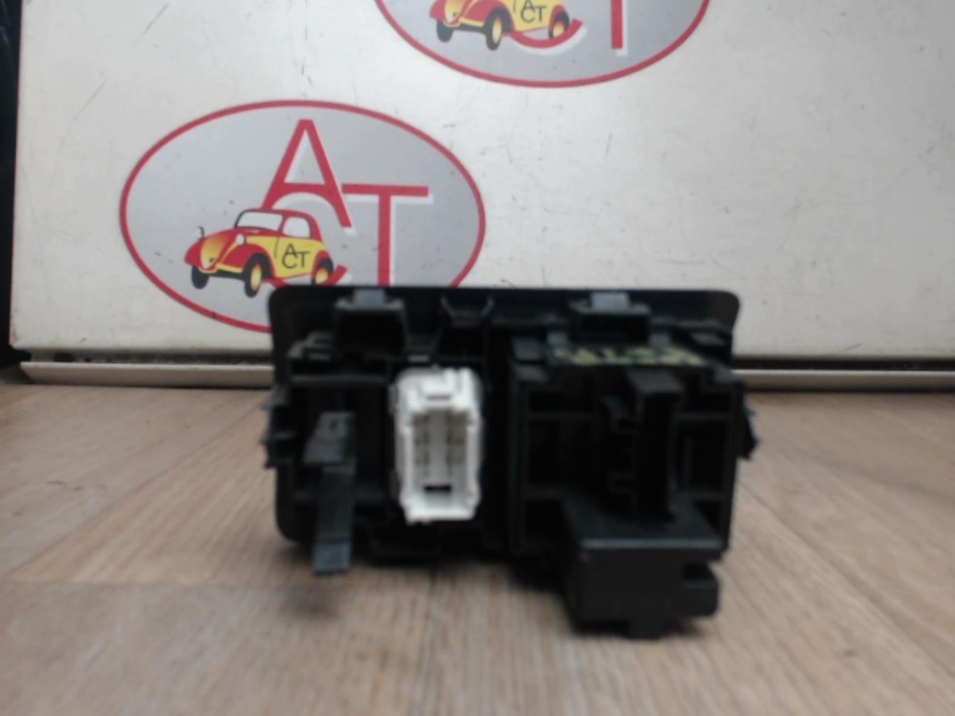 Commande de reglage hauteur de phare RENAULT CLIO 3 PHASE 1 Diesel - 1