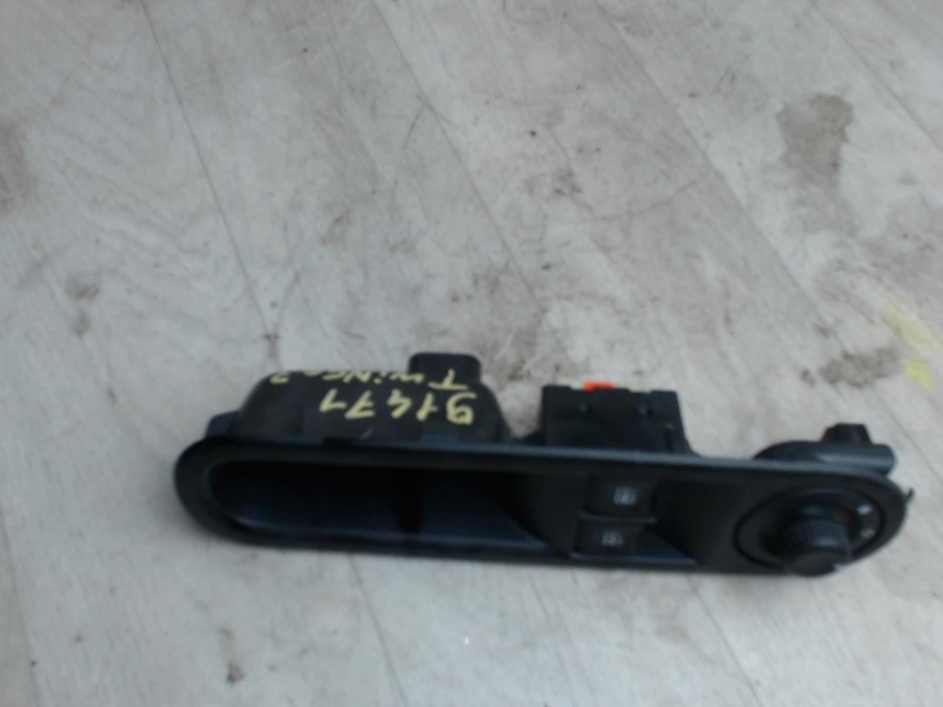Interruptor de elevalunas RENAULT TWINGO 3 PHASE 1 Gasolina - 1