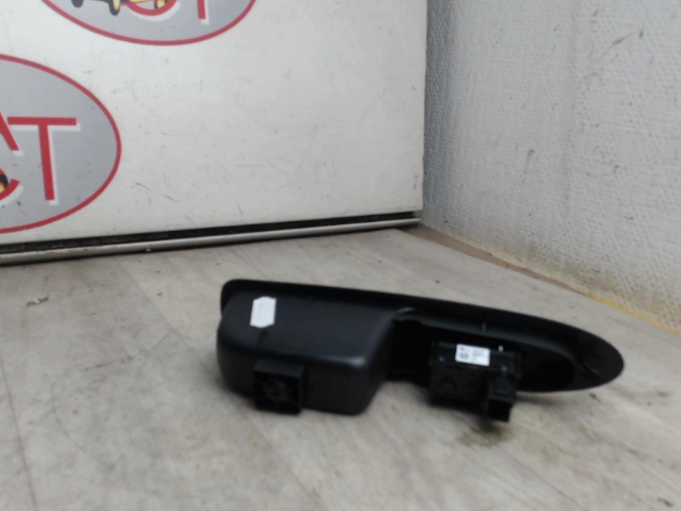Interruttore lavacristalli posteriore destro CITROEN C4 2 PHASE 1 Diésel - 1