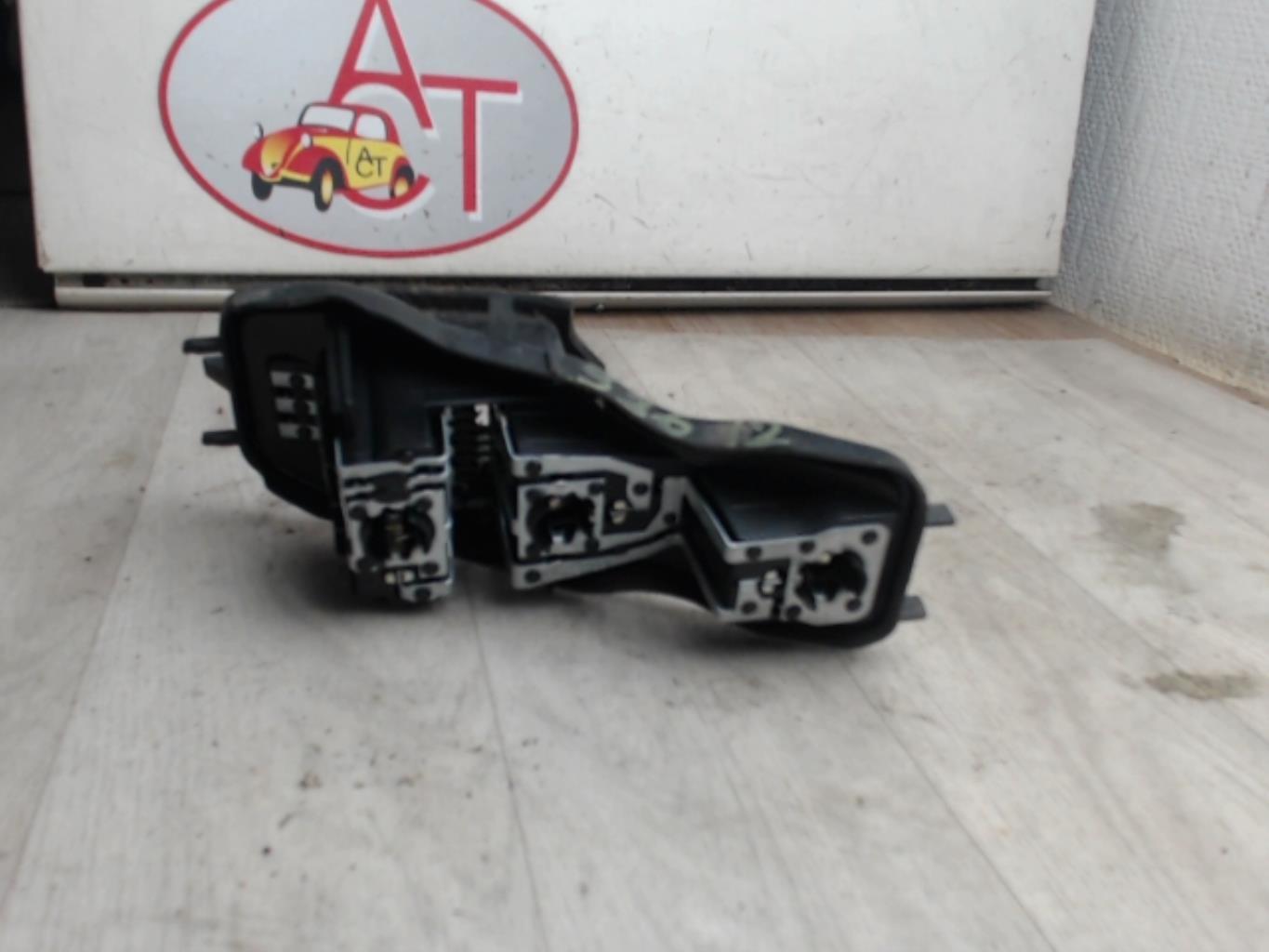 Base portalampade fanale posteriore destro RENAULT SCENIC 2 PHASE 2 Diésel - 1