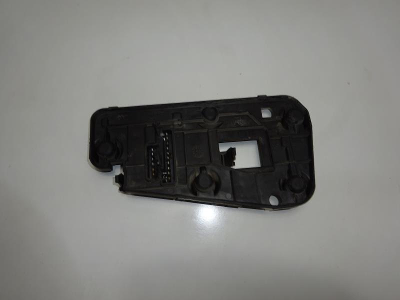 Base portalampade fanale posteriore destro PEUGEOT 306 PHASE 1 Diésel - 1