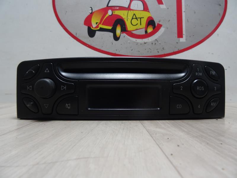 Autoradio originale MERCEDES 200 T123  - 1