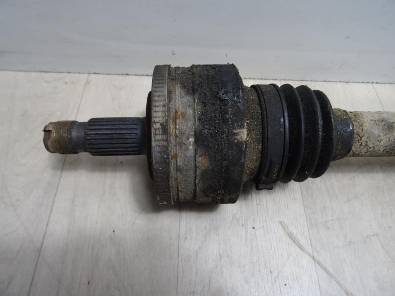 Giunto cardanico posteriore sinistro (trasmissione) MERCEDES 200 T123  - 1