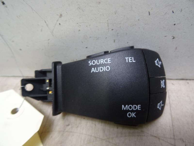 Commande autoradio RENAULT MEGANE 4 PHASE 1 Diesel - 1