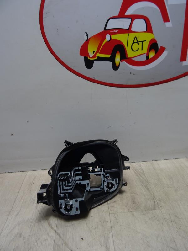 Base portalampade fanale posteriore destro PEUGEOT 208 1 PHASE 2 Diésel - 1