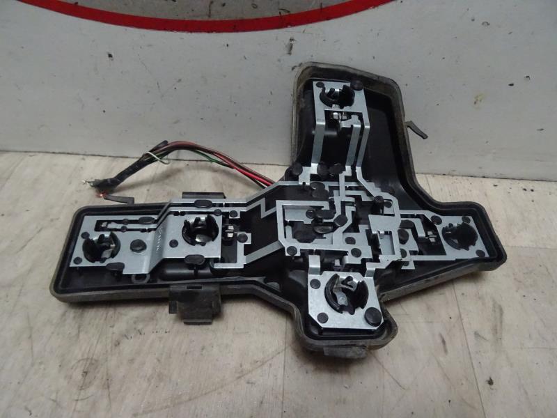 Base portalampade fanale posteriore destro VOLKSWAGEN TOURAN 1 PHASE 1 Diésel - 1