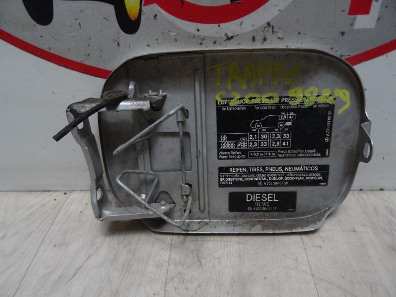 Trappe d'essence MERCEDES 200 T123  - 1