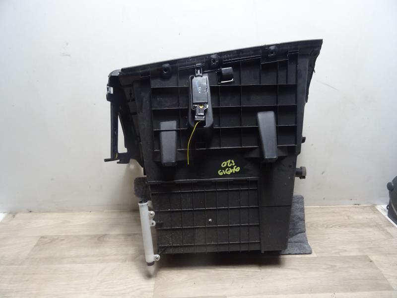 Boite a gants HYUNDAI I 20 1 PHASE 2 Essence - 1
