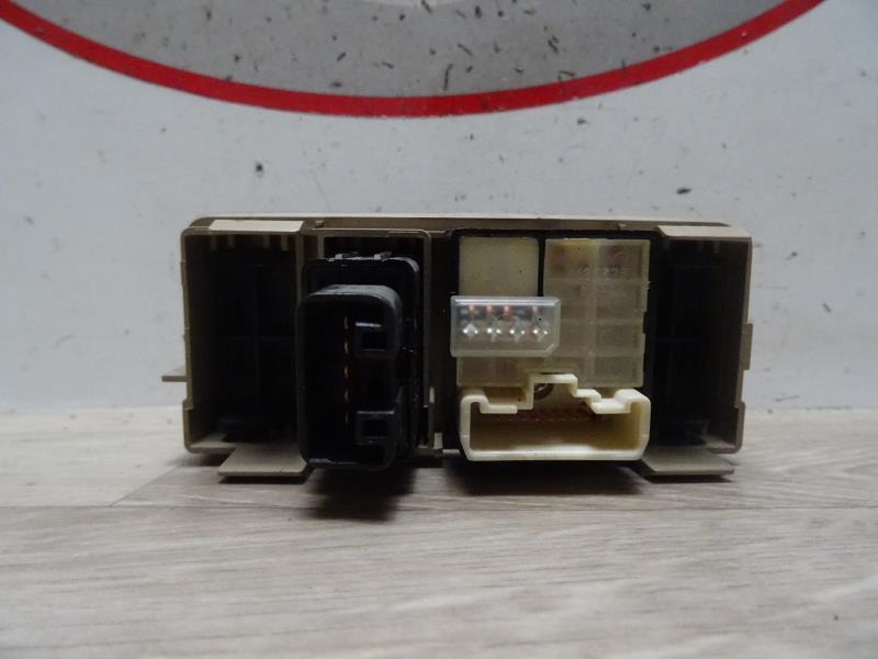 Commande retroviseurs TOYOTA AVENSIS 2 PHASE 1 BREAK Diesel - 1