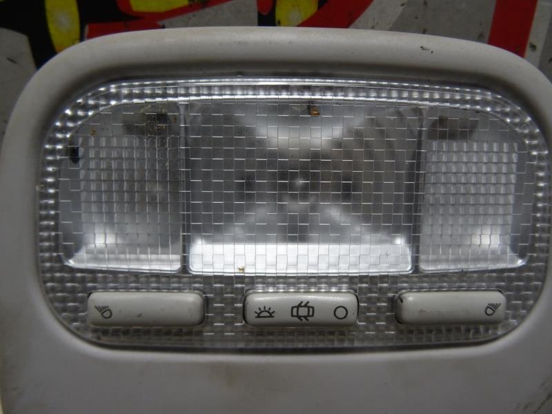 Eclairage de plafonnier PEUGEOT 207 PHASE 1 Diesel - 1