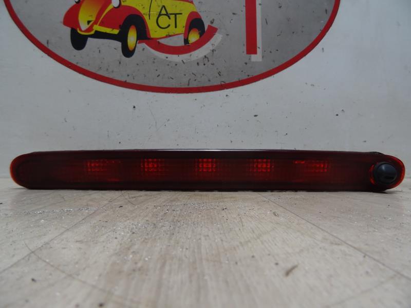 Feu arriere stop central SUZUKI SWIFT 3 Essence - 1