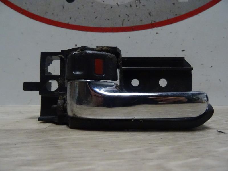 Maniglia interna posteriore sinistra TOYOTA AVENSIS 2 PHASE 1 BREAK Diésel - 1