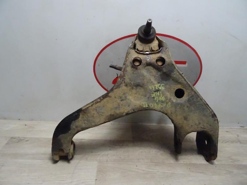 Triangolo inferiore anteriore sinistro MITSUBISHI PAJERO 2 Diésel - 1