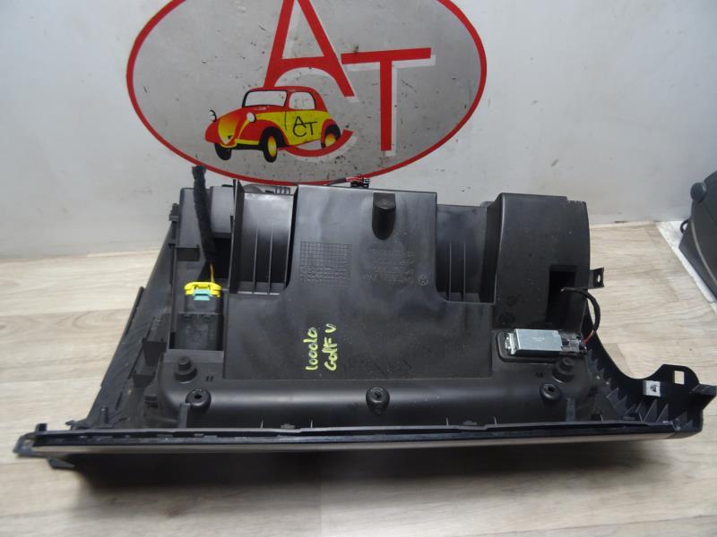 Boite a gants VOLKSWAGEN GOLF 5 Diesel - 1