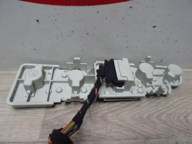 Base portalampade fanale posteriore destro AUDI A2 Diésel - 1