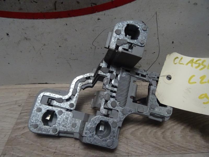Base portalampade fanale posteriore sinistro MERCEDES CLASSE CLC 203 COUPE Diésel - 1