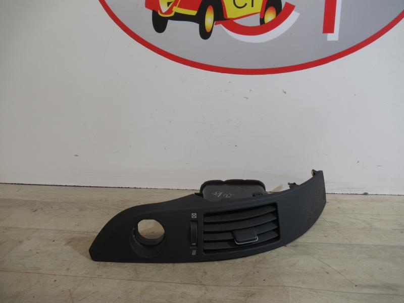Bocchetta aerazione cruscotto anteriore sinistra TOYOTA COROLLA VERSO 2 PHASE 1 Diésel - 1