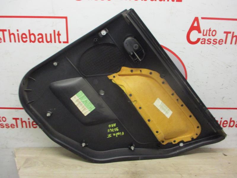 Pannello portiera posteriore sinistro FORD FIESTA 5 PHASE 1 Gasolina - 1