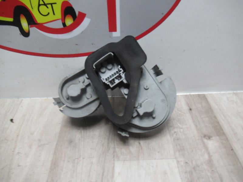 Base portalampade fanale posteriore destro RENAULT MEGANE 2 PHASE 1 CABRIOLET Diésel - 1