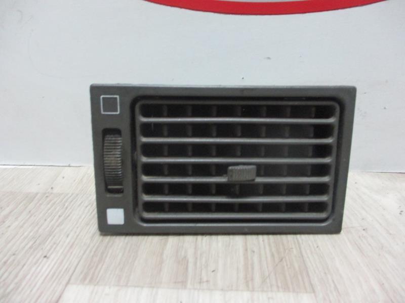 Aerateur tableau de bord IVECO 35.8 Diesel - 1