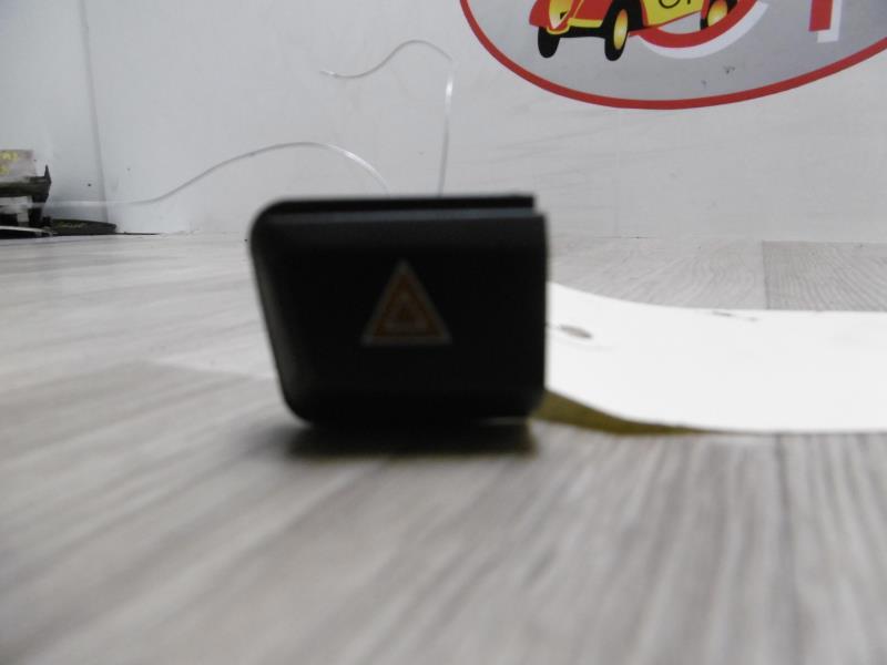 Bouton de warning PEUGEOT 208 1 PHASE 1 Diesel - 1