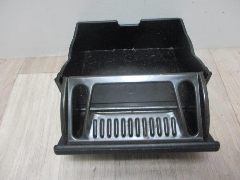 Cendrier RENAULT R9 Essence - 1
