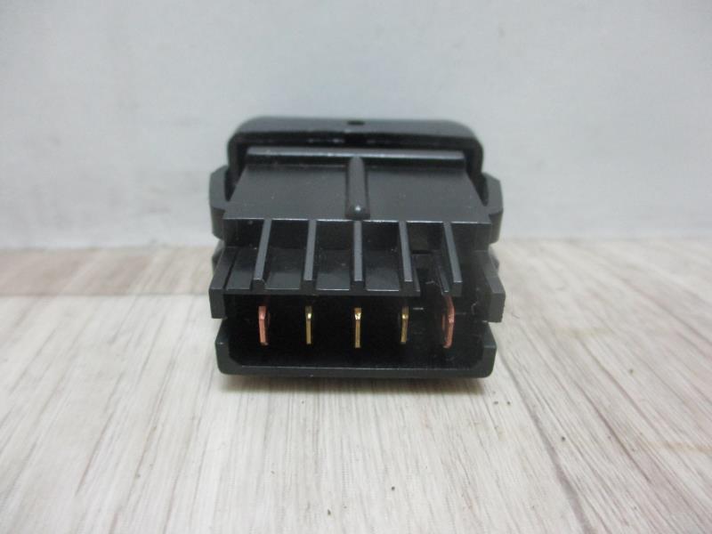 Interrupteur de leve vitre RENAULT R9 Essence - 1