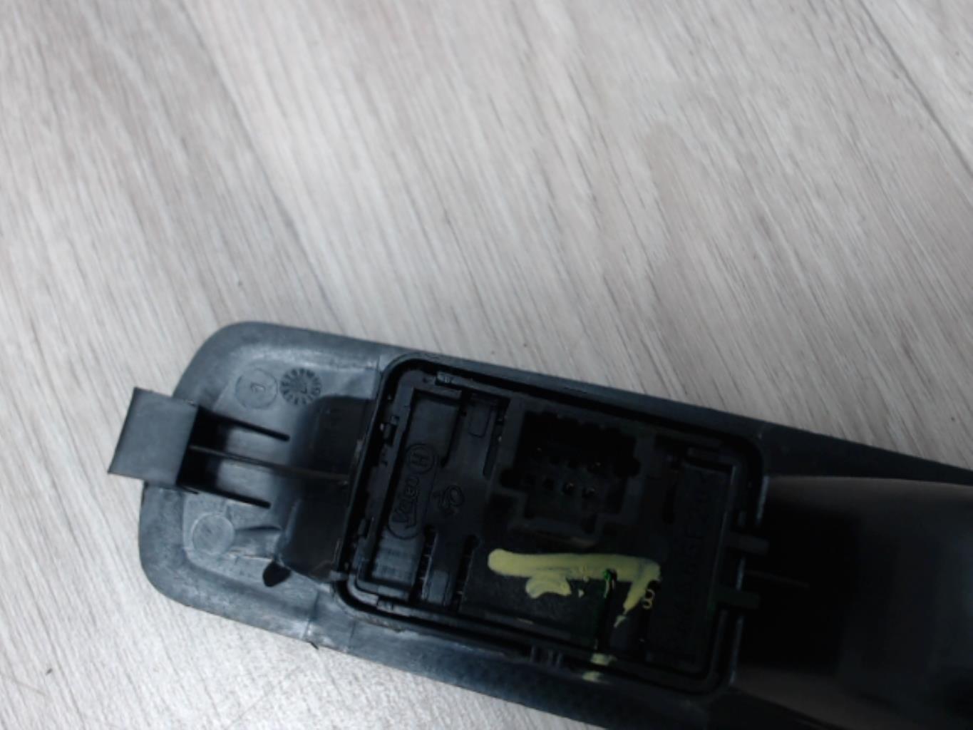 Interruttore lavacristalli posteriore sinistro RENAULT SCENIC 3 PHASE 1 Diésel - 1