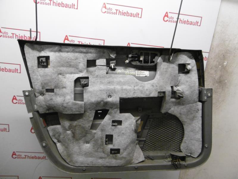 Panel de puerta delantera derecha CHRYSLER 300C PHASE 1 Diésel - 1
