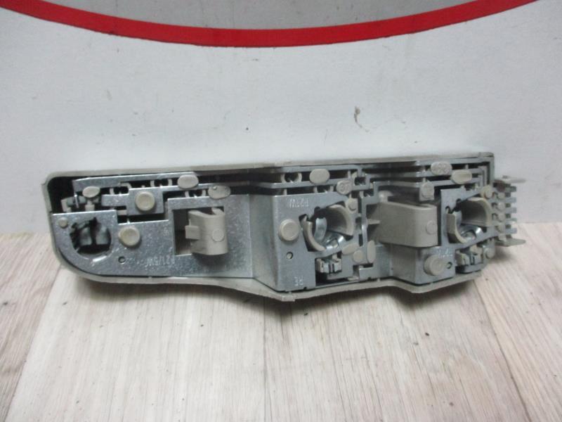 Base portalampade fanale posteriore destro FORD FIESTA 3 PHASE 1 Diésel - 1