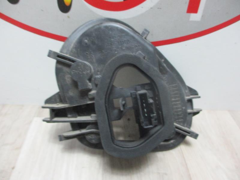 Base portalampade fanale posteriore destro PEUGEOT 208 1 PHASE 1 Diésel - 1