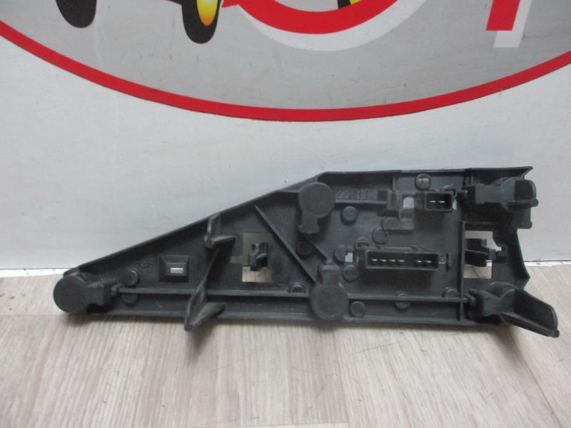 Base portalampade fanale posteriore sinistro PEUGEOT 406 COUPE Diésel - 1