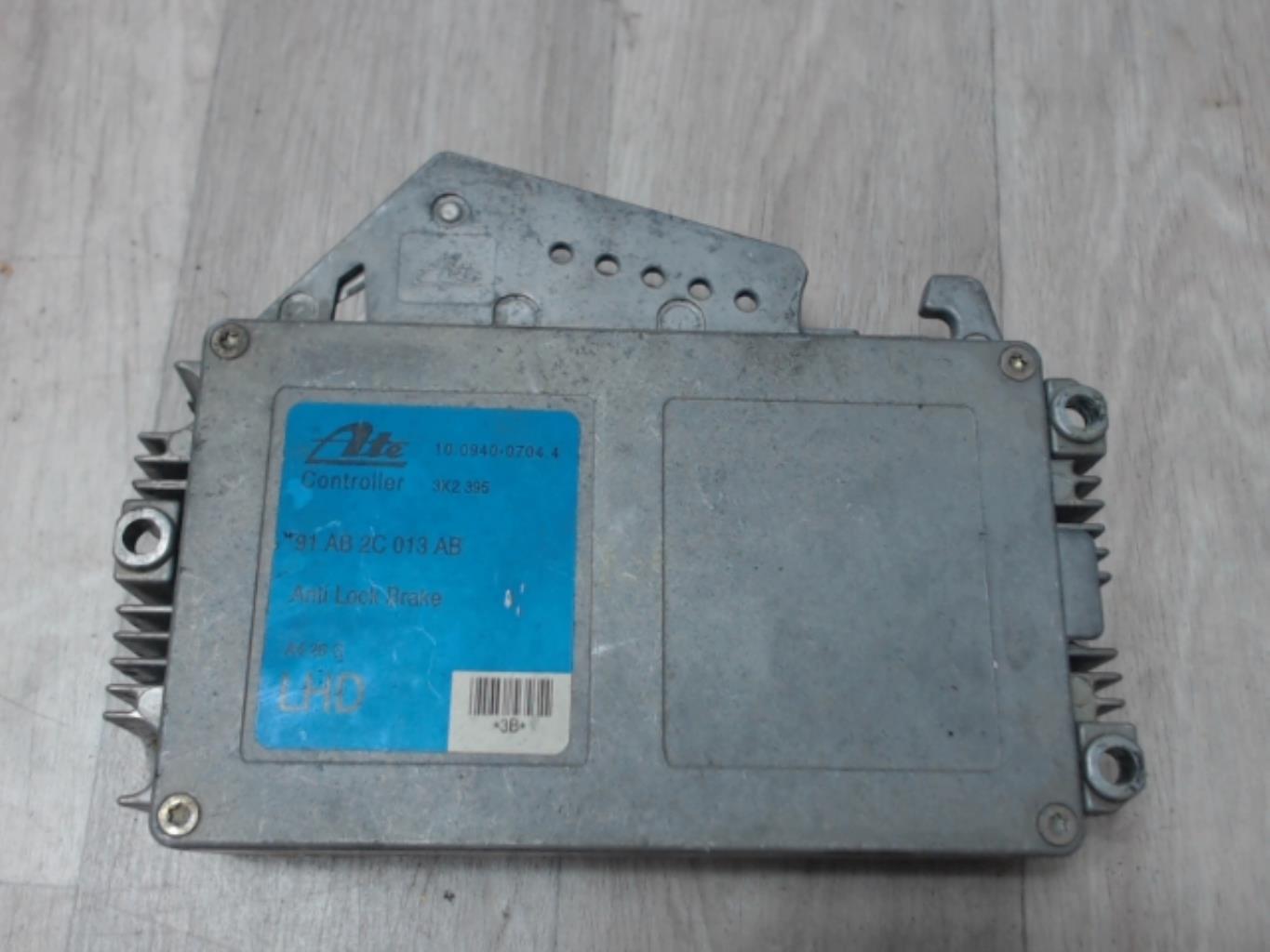 Calculateur boitier electronique ESP/ABS FORD ESCORT  - 1
