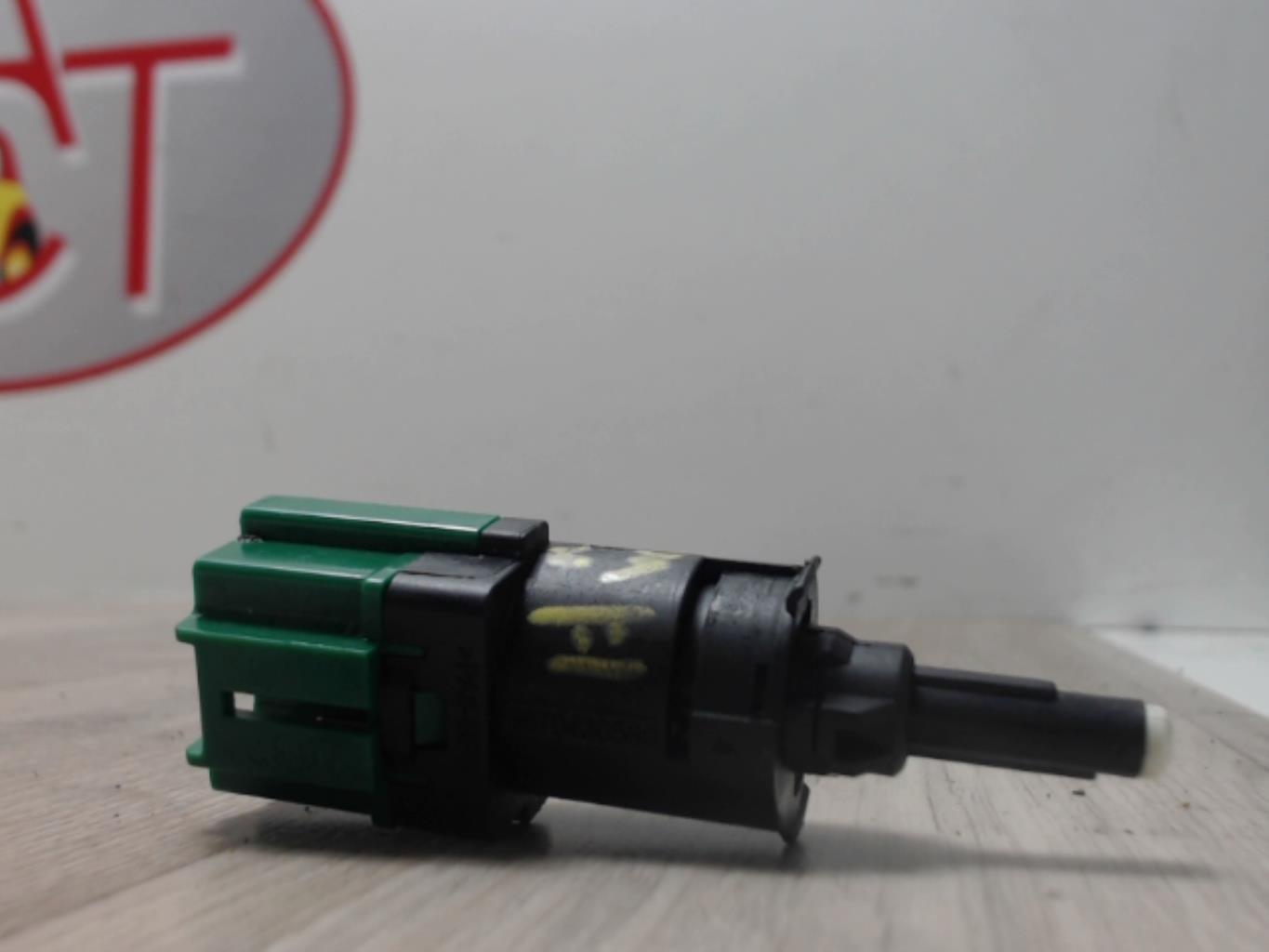Contacteur feu stop CITROEN C3 2 PHASE 1 Diesel - 1