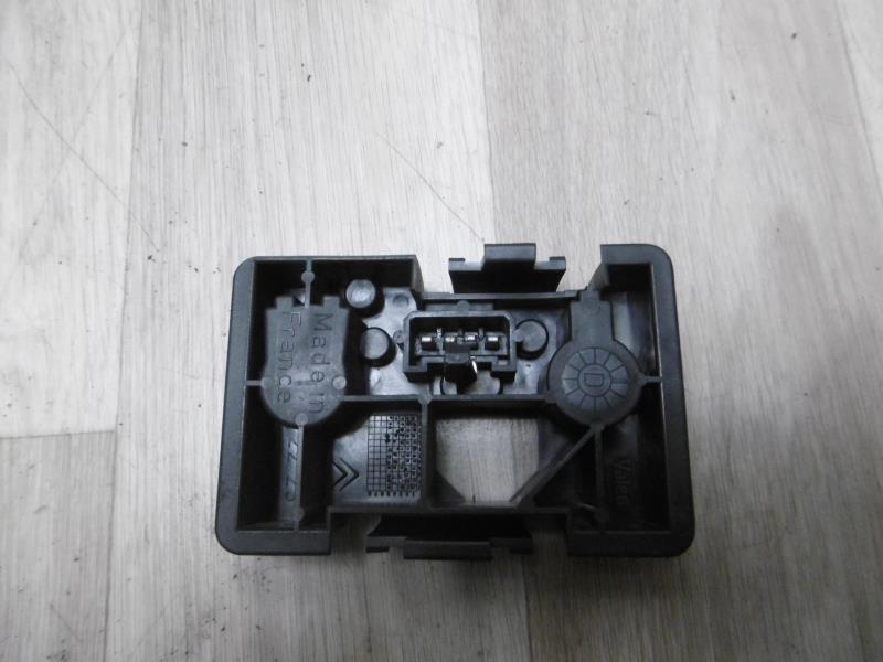 Base portalampade fanale posteriore destro CITROEN XANTIA PHASE 2 Gasolina - 1