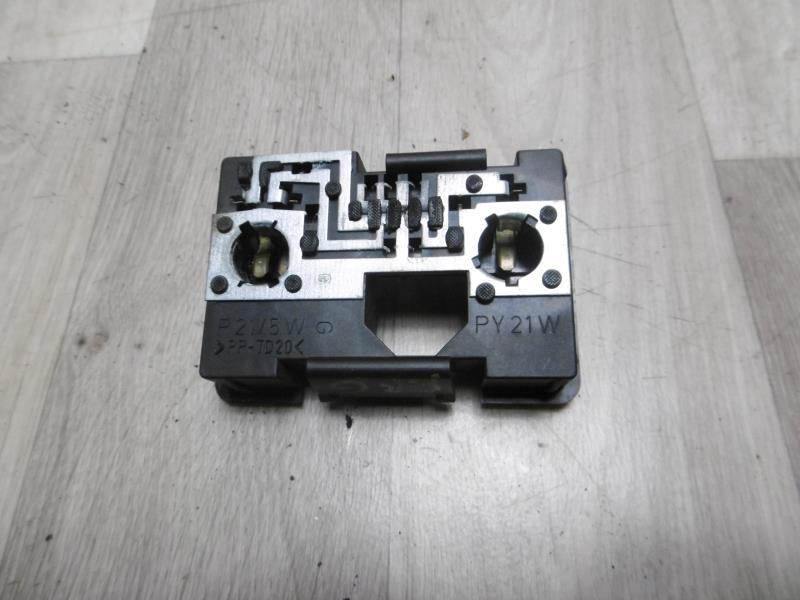Base portalampade fanale posteriore sinistro CITROEN XANTIA PHASE 2 Gasolina - 1