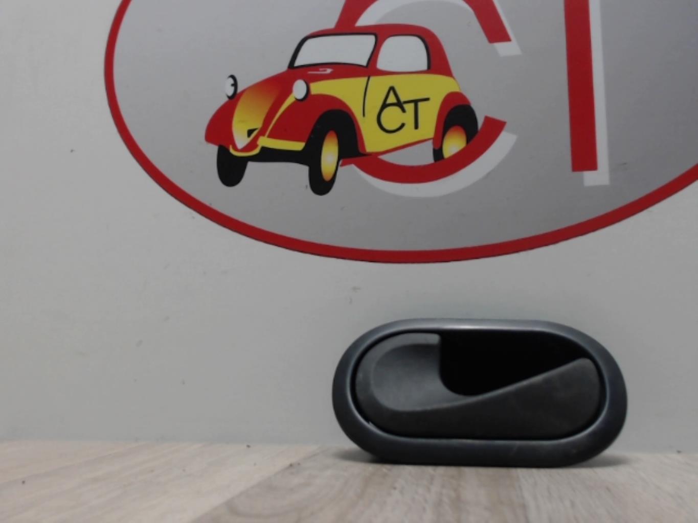 Poignee interieur avant gauche RENAULT MASTER 3 PHASE 1 Diesel - 1
