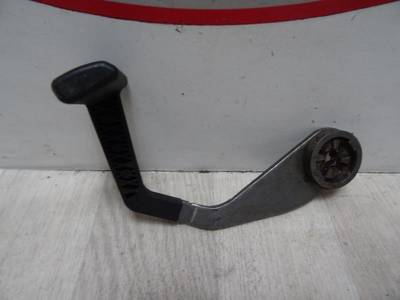 Poignee d'ouverture de capot RENAULT MEGANE 3 PHASE 2 COUPE Diesel - 1
