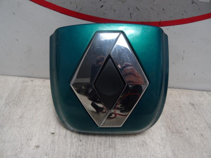 Bouton de coffre RENAULT CLIO 2 PHASE 2 Diesel - 1
