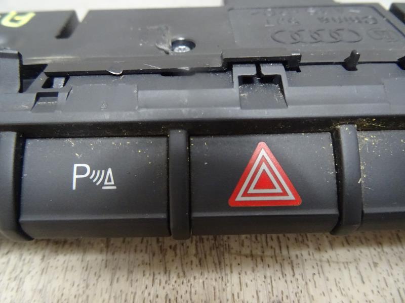 Bouton de warning AUDI A3 3 SPORTBACK PHASE 1 Diesel - 1