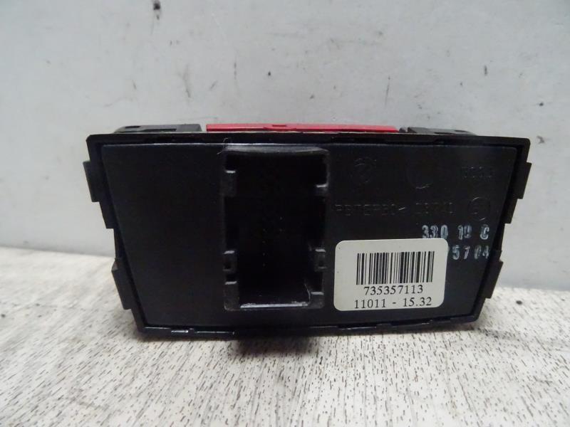 Bouton de warning FIAT PANDA 2 PHASE 2 Essence - 1