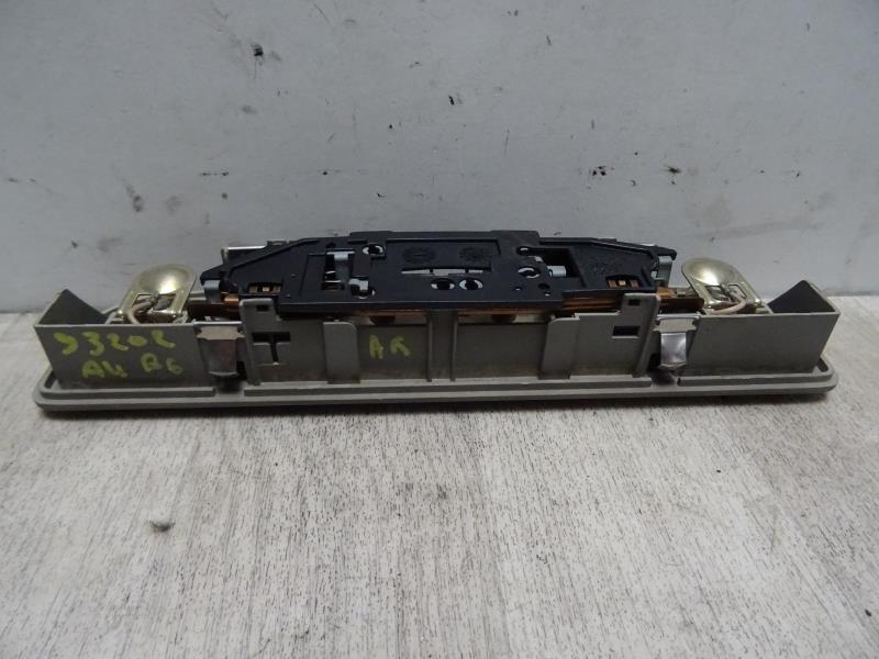 Eclairage de plafonnier AUDI A4 2 PHASE 1 Diesel - 1